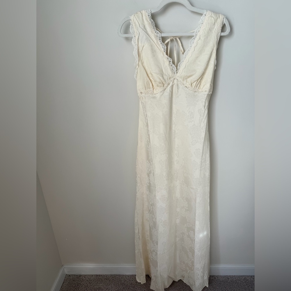 Viral Cream floral Lace trim Maxi Slip Dress - Picture 4 of 7
